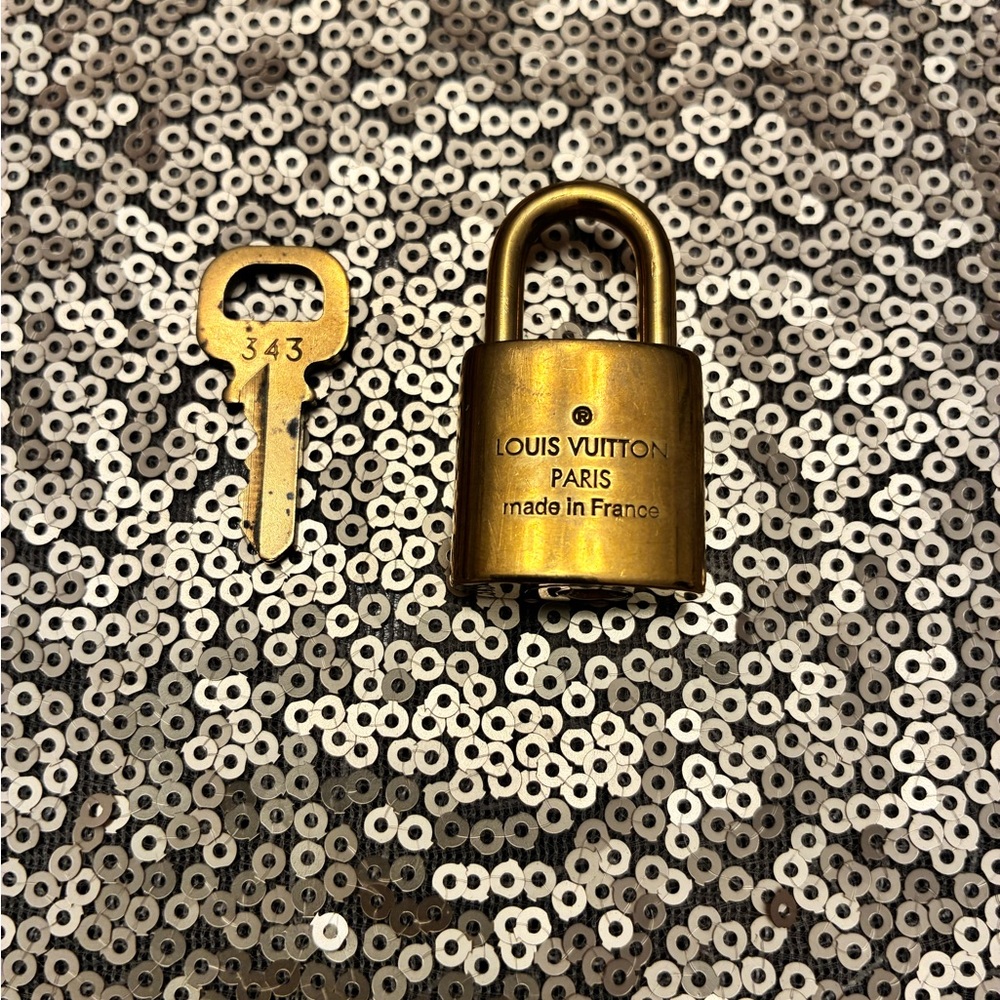 Louis Vuitton Brass Gold-Tone LV Padlock with Key Purse Charm No. 343 - Picture 2 of 3